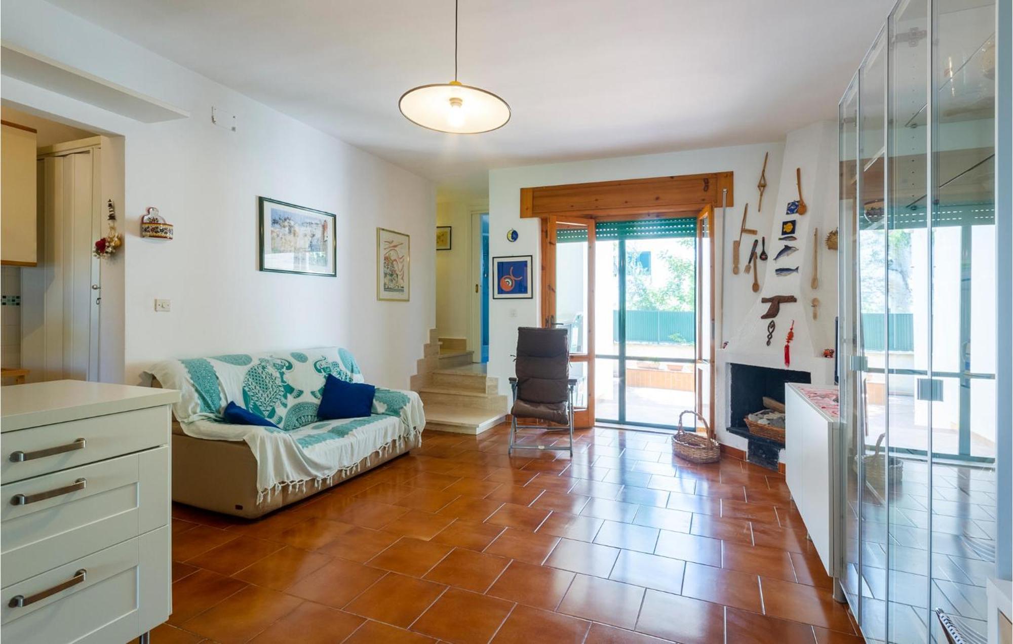 Awesome Home In Manduria With Kitchen ภายนอก รูปภาพ