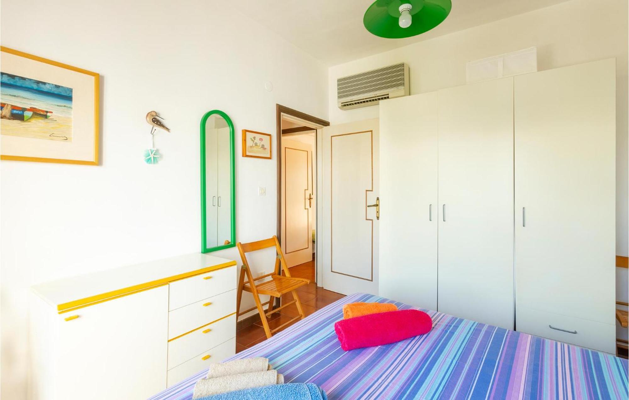 Awesome Home In Manduria With Kitchen ภายนอก รูปภาพ