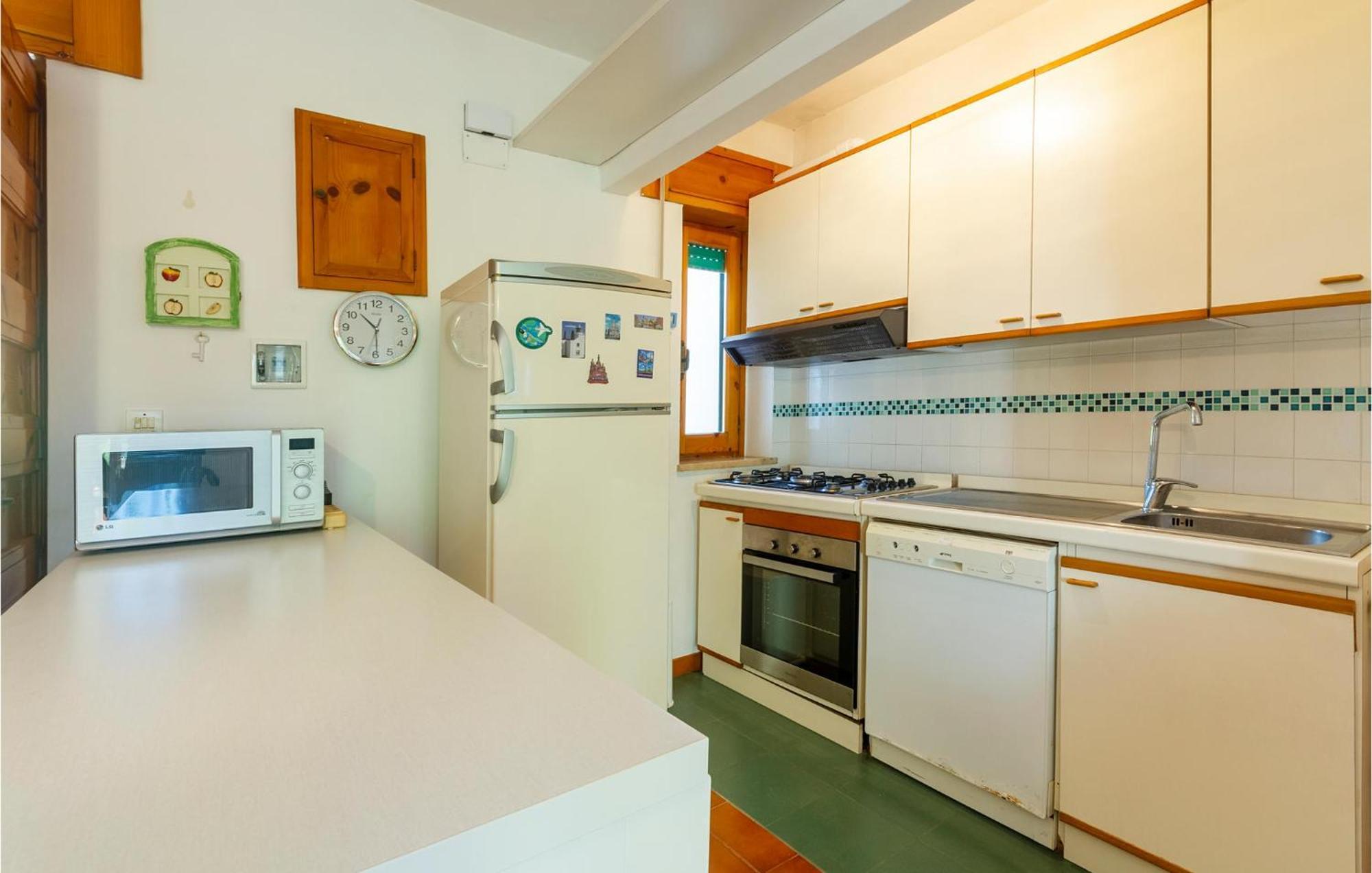 Awesome Home In Manduria With Kitchen ห้อง รูปภาพ