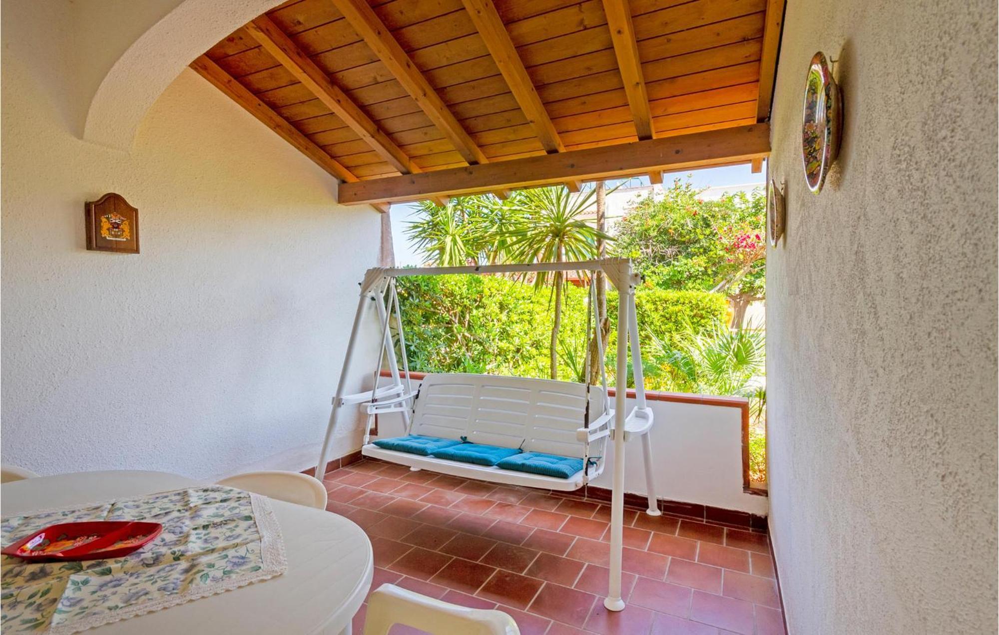 Awesome Home In Manduria With Kitchen ภายนอก รูปภาพ